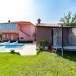 Jere-1 By Interhome * Pula