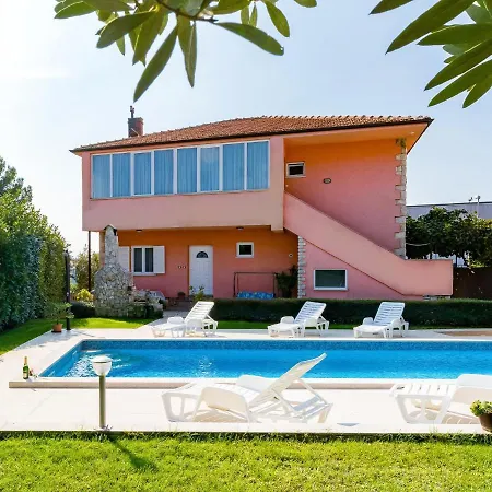 Jere-1 By Interhome Apartmán Pula